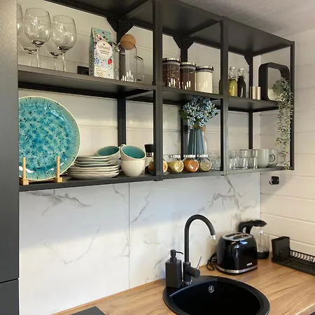 Under Sky - з теплим басейном ,чаном-джакузі, панорамною ванною та Playstation 5 סלאבסקה